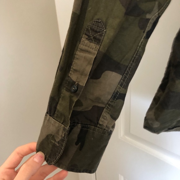 Oversized camo button down - Picture 3 of 4